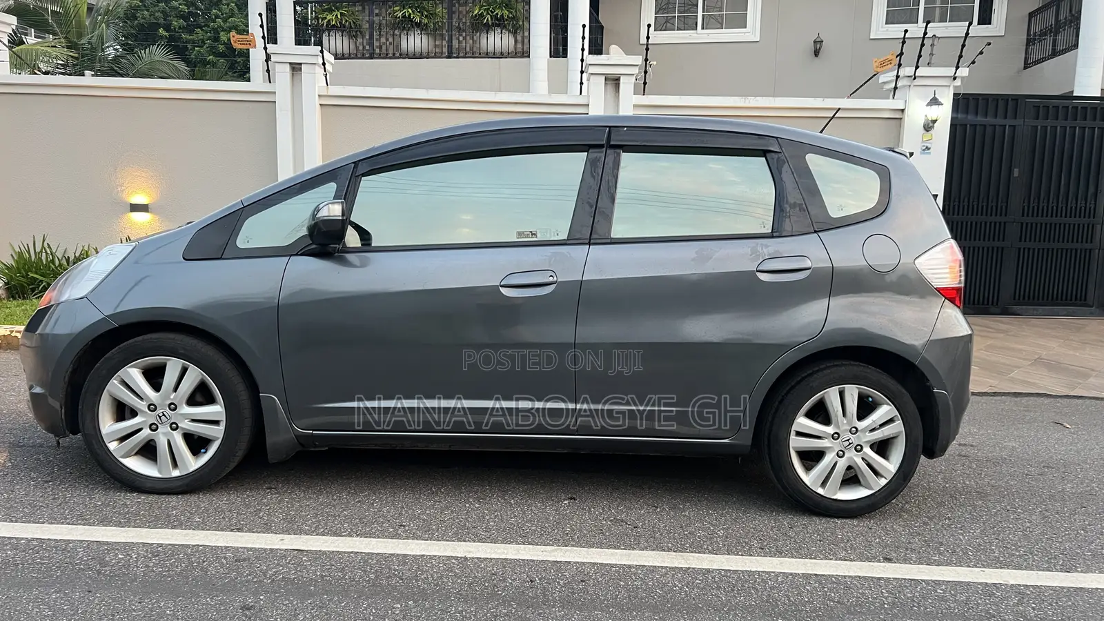 Honda Fit Automatic 2011 Gray