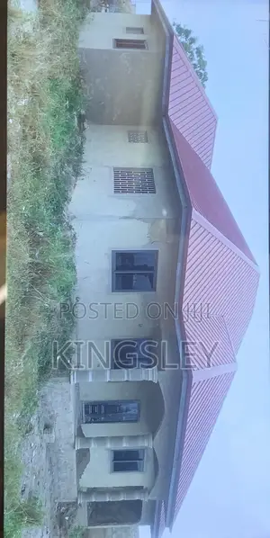 5bdrm House in Near Millennium City, Kasoa for sale