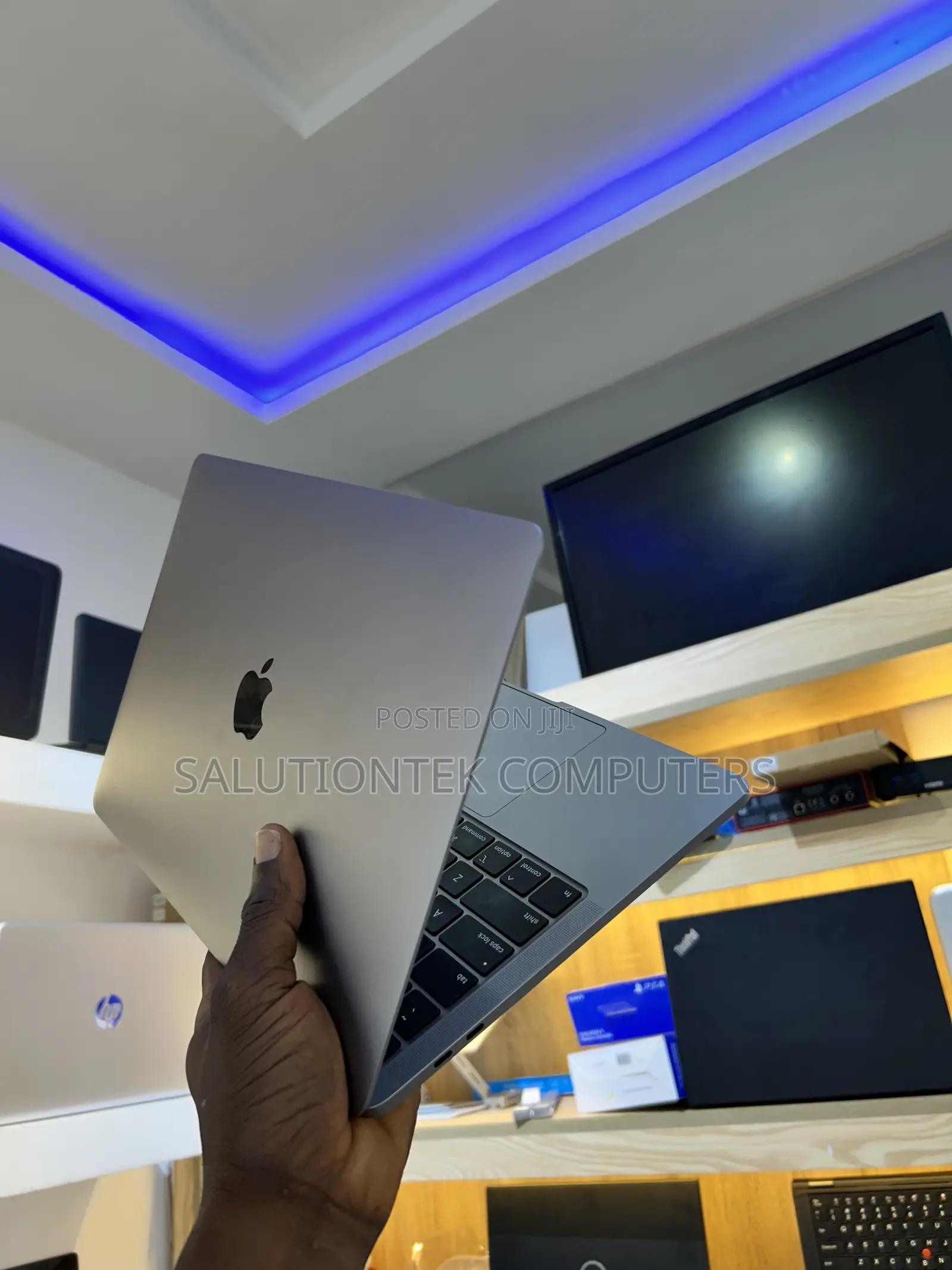 Laptop Apple MacBook Pro 2020 16GB Intel Core i5 SSD 512GB