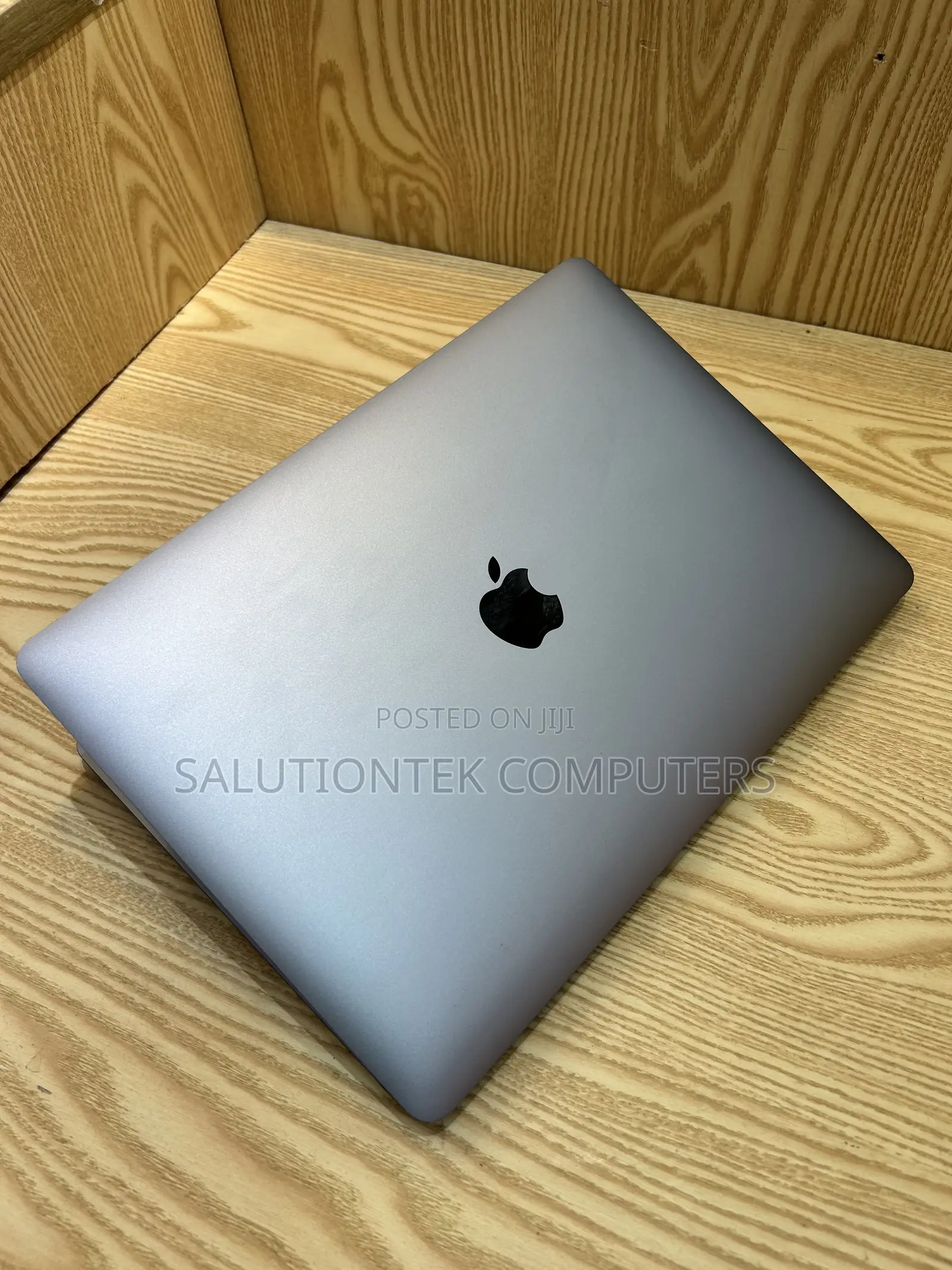 Laptop Apple MacBook Pro 2020 16GB Intel Core i5 SSD 512GB