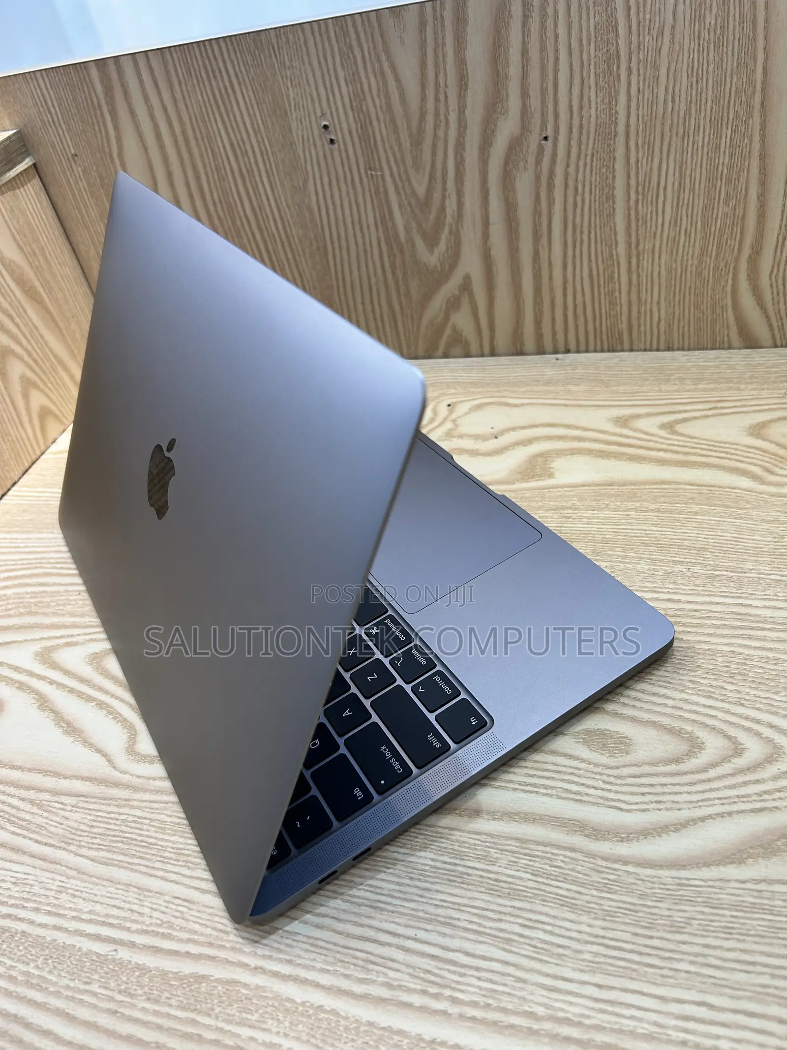Laptop Apple MacBook Pro 2020 16GB Intel Core i5 SSD 512GB