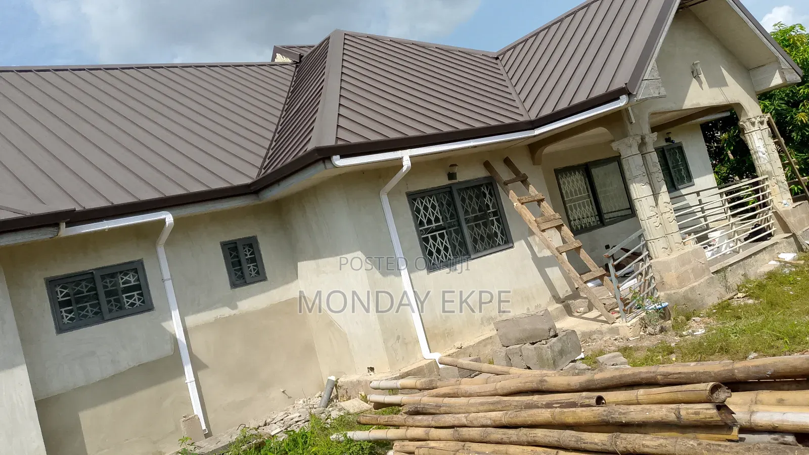 White Rain Gutter With Affordable Price