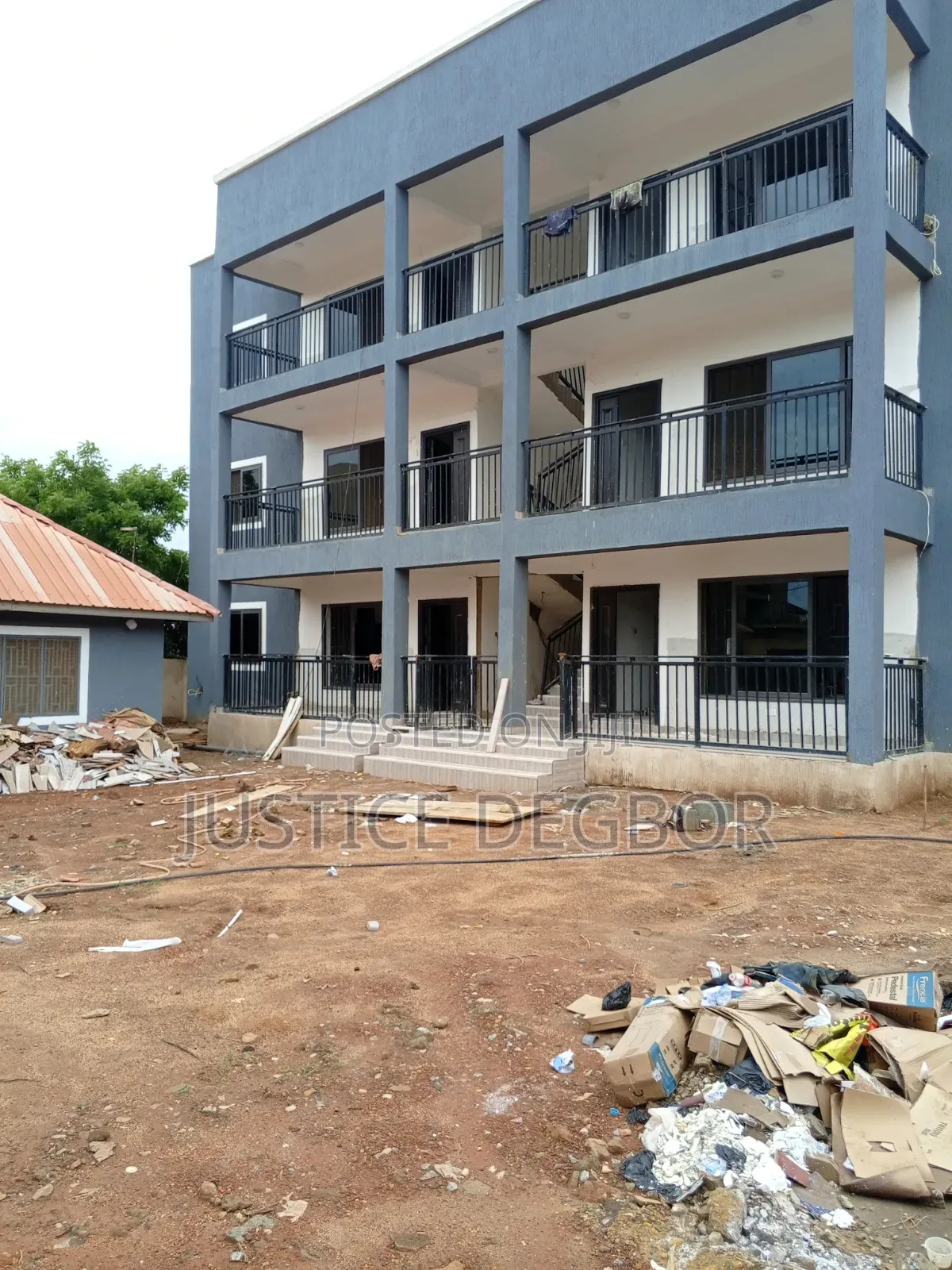 3bdrm Apartment in Bestchoice, Nyanmekye for rent