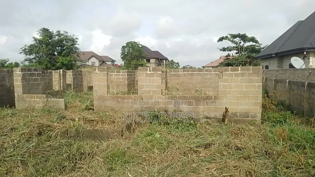 5bdrm House In Kumasi Metropolitan For Sale