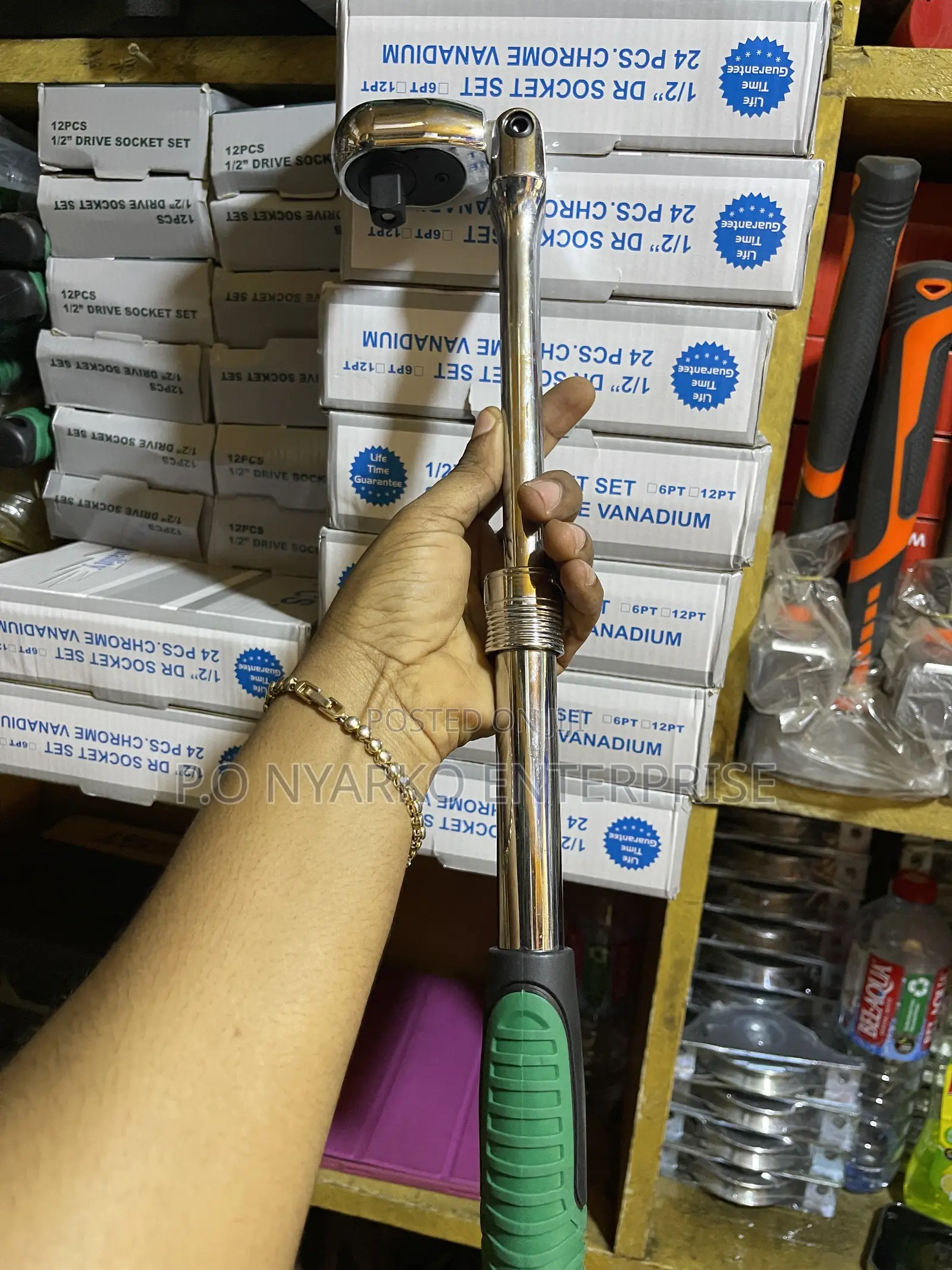 Adjustable Ratchet Bar