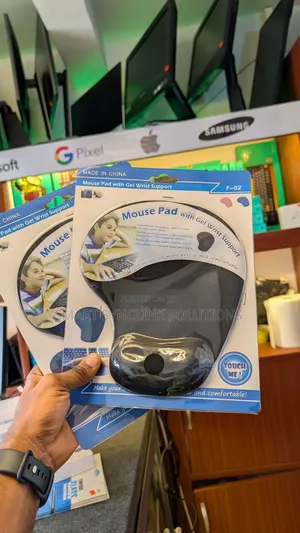 Mouse Pad With Gel Wrist Support