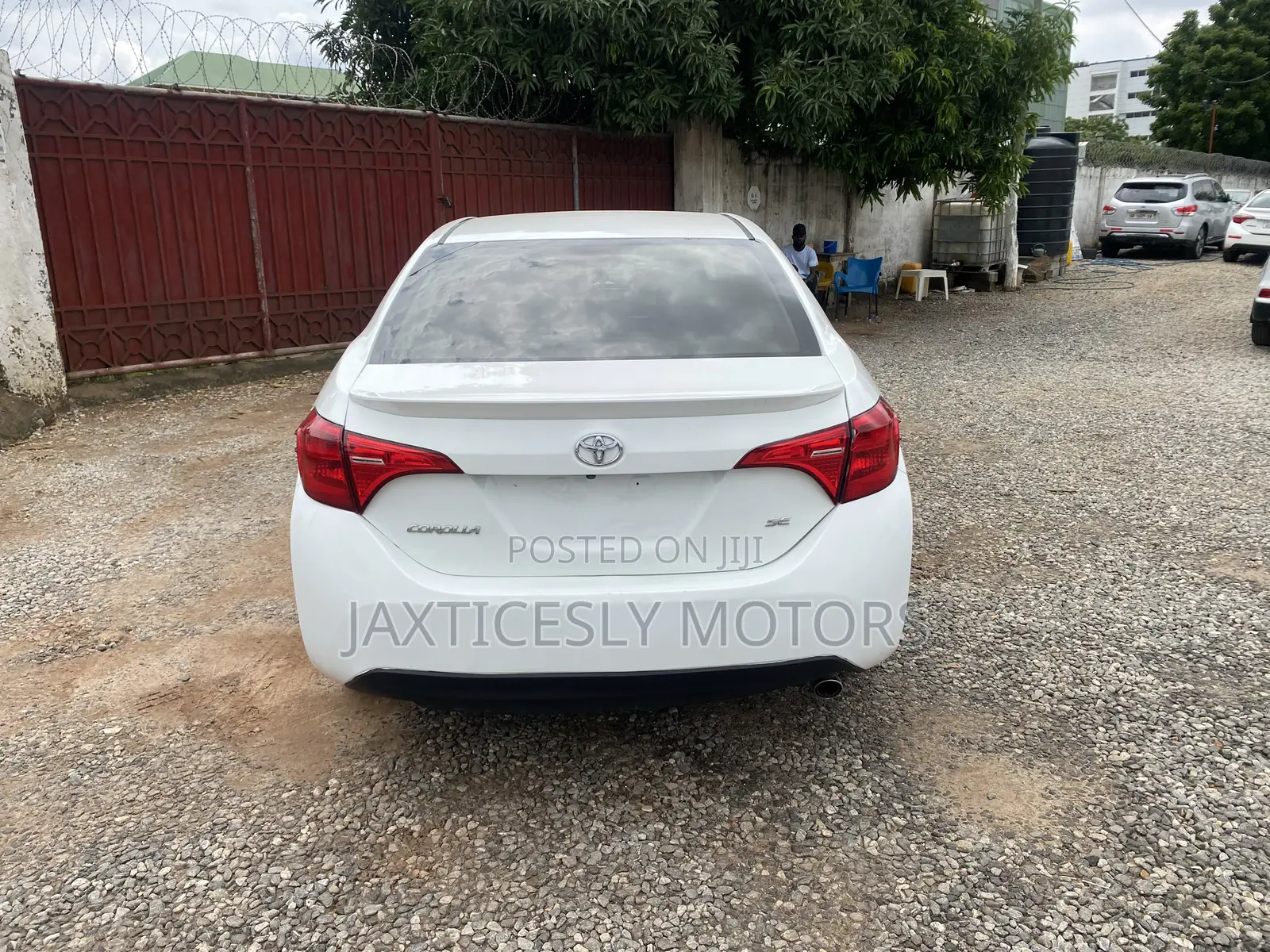 Toyota Corolla SE (1.8L 4cyl 2A) 2019 White