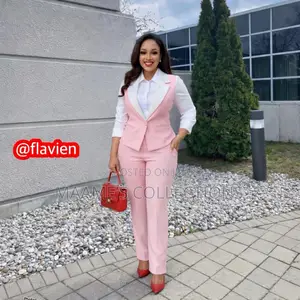 Women's Solid Color Suit Set.