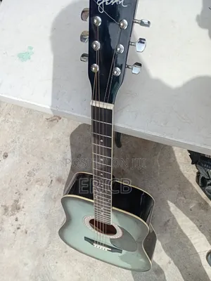 Full Acoustic Guitar