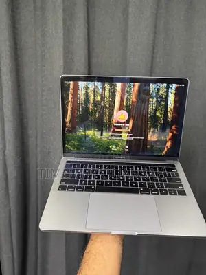 Laptop Apple MacBook Pro 2018 8GB Intel Core i5 SSHD (Hybrid) 256GB