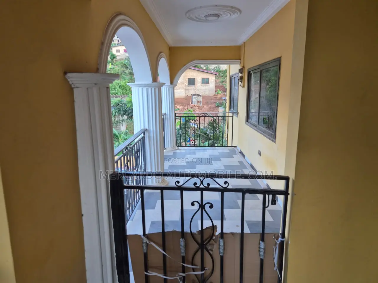 3bdrm Apartment in Ashongman Estate, Police Station for rent