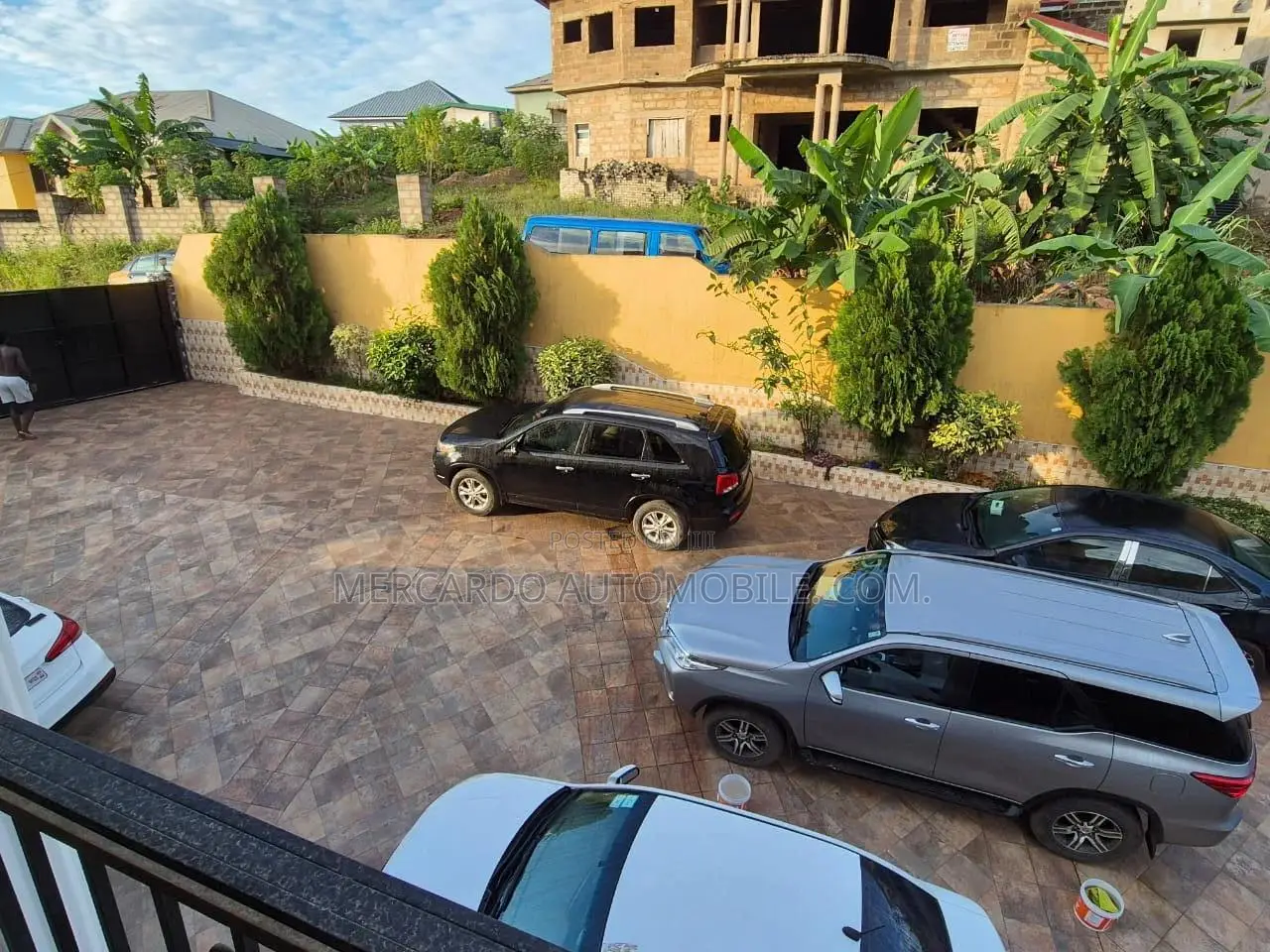 3bdrm Apartment in Ashongman Estate, Police Station for rent
