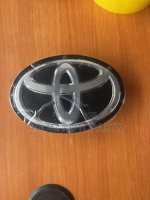 Toyota Corolla Crown Emblem Logo 2020 2021 2022 2023 2024