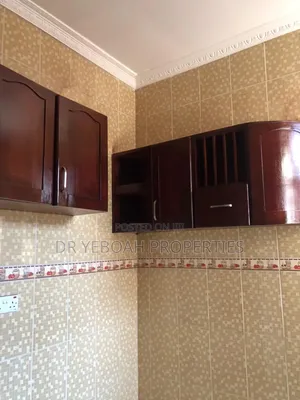 3bdrm House in Spintex:- 3 Bedrooms, Baatsona Total for rent