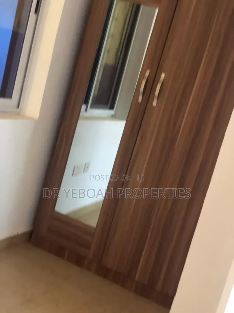 3bdrm House in Spintex:- 3 Bedrooms, Baatsona Total for rent