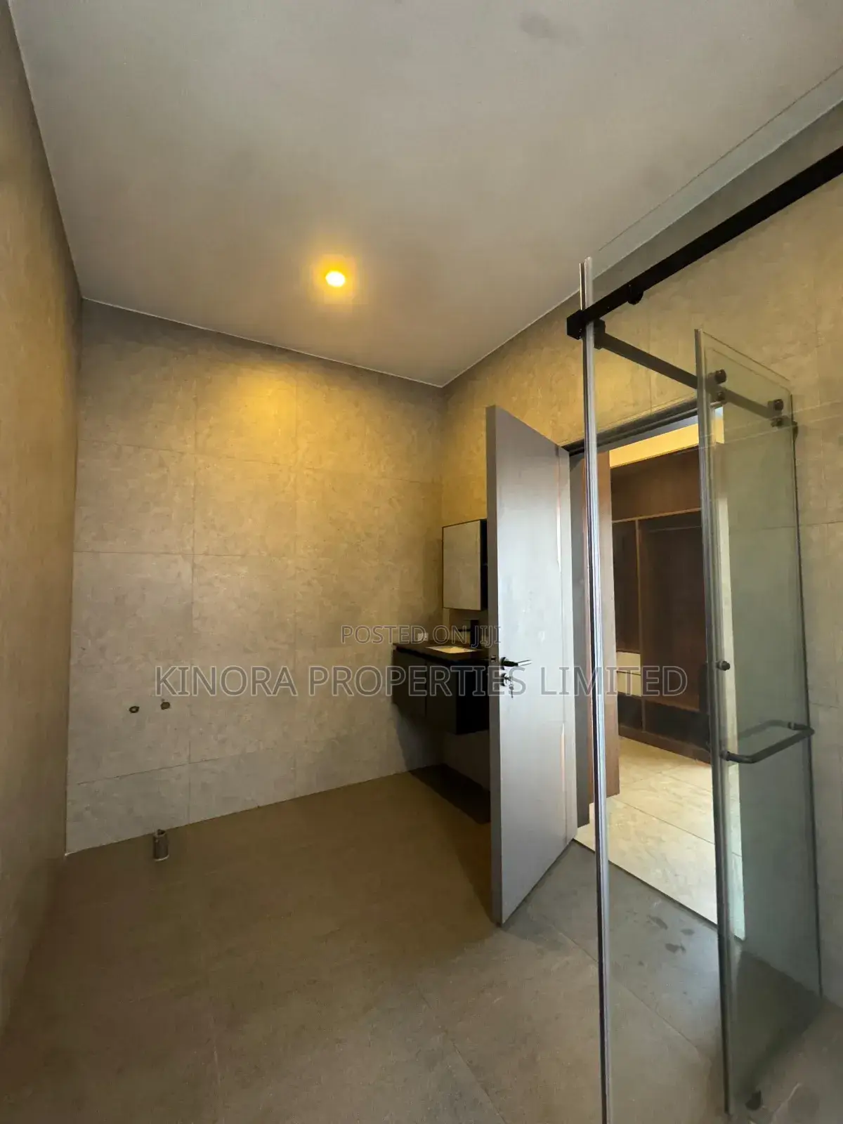 4bdrm Duplex in Ability Square for rent