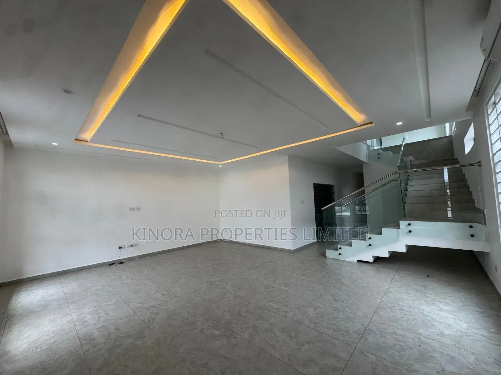 4bdrm Duplex in Ability Square for rent