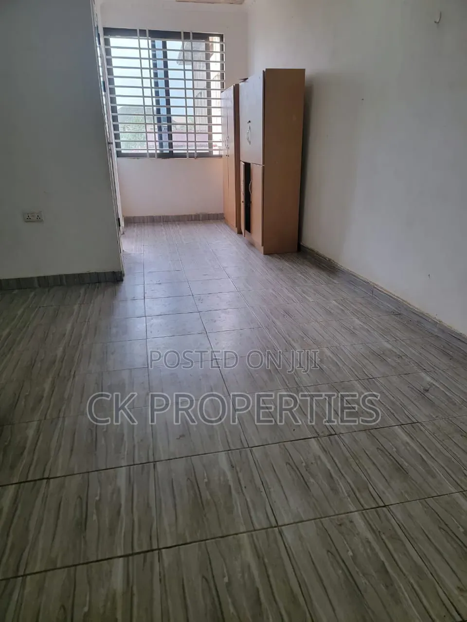 Mini Flat in Dome for rent