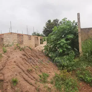 5bdrm House In Kumasi Metropolitan For Sale
