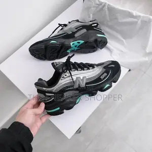 Y2k Newbalance 100 Black and Teal Sneaker