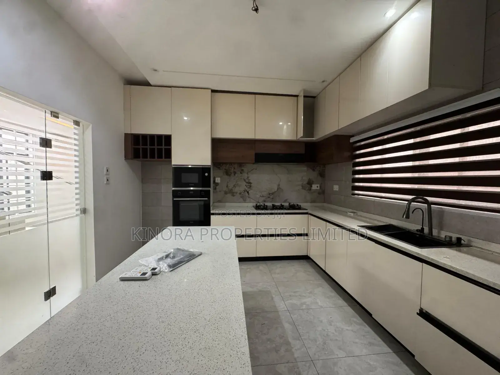 4bdrm Duplex in Ability Square for rent