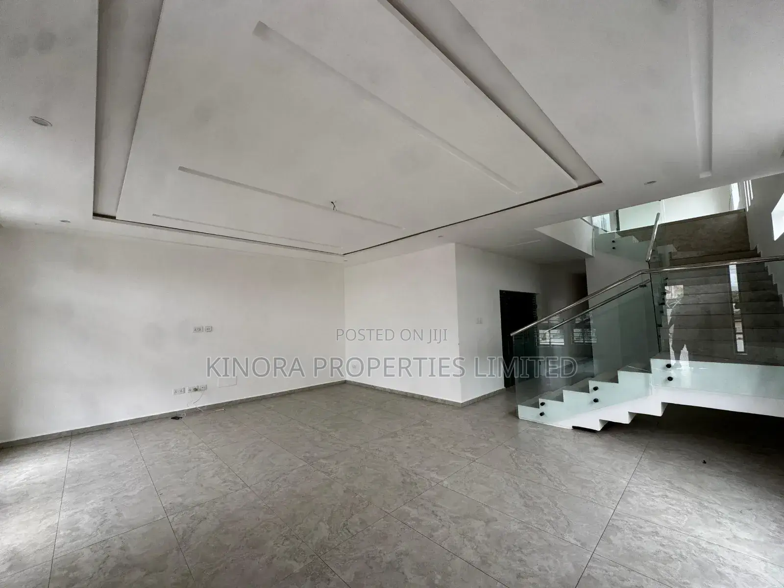 4bdrm Duplex in Ability Square for rent