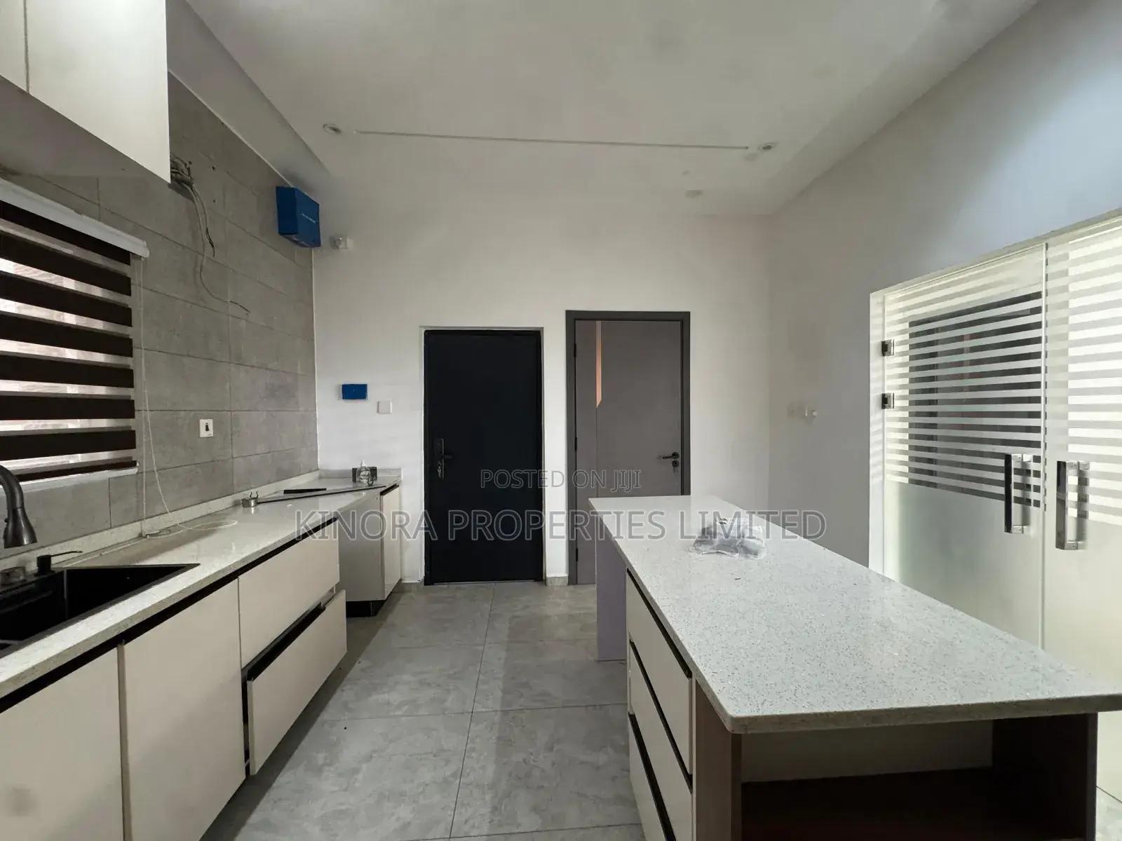 4bdrm Duplex in Ability Square for rent
