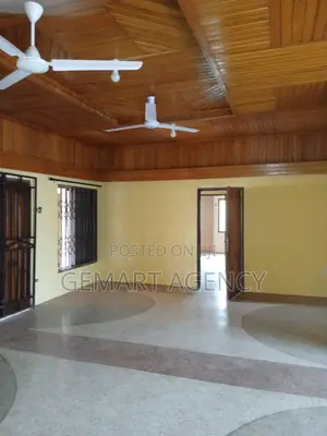5bdrm Apartment in Taifa Bukina for rent
