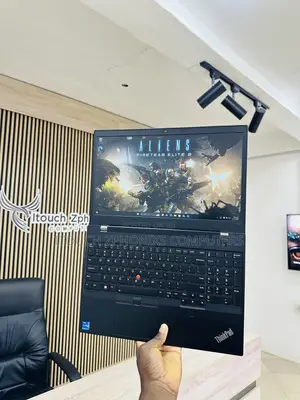 Laptop Lenovo ThinkPad P15s 16GB Intel Core i7 SSD 1T