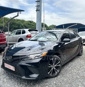 Toyota Camry SE FWD 2020 Black