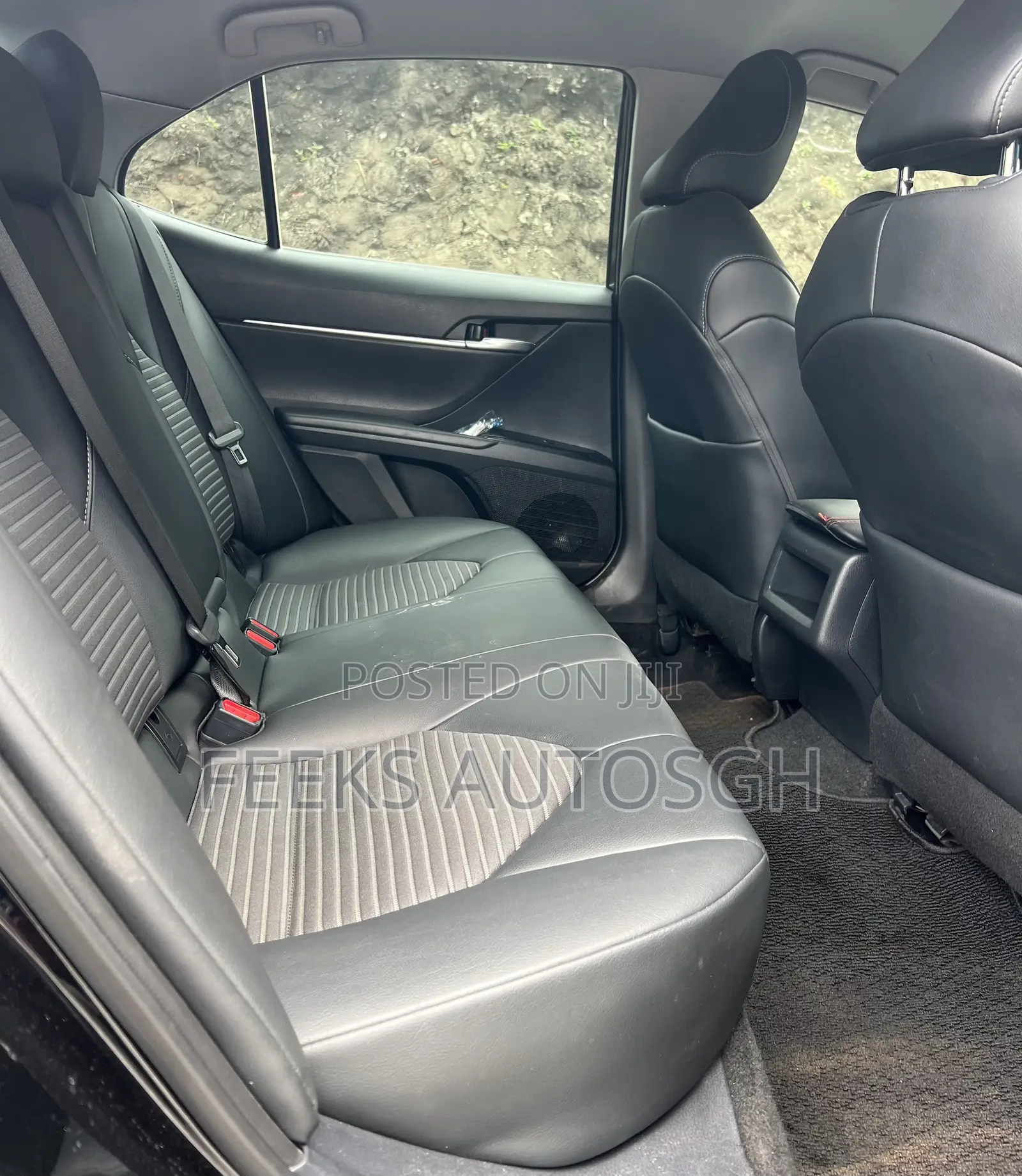 Toyota Camry SE FWD 2020 Black