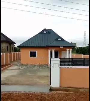 3bdrm House in Sokoban Kwamonma, Kumasi Metropolitan for sale