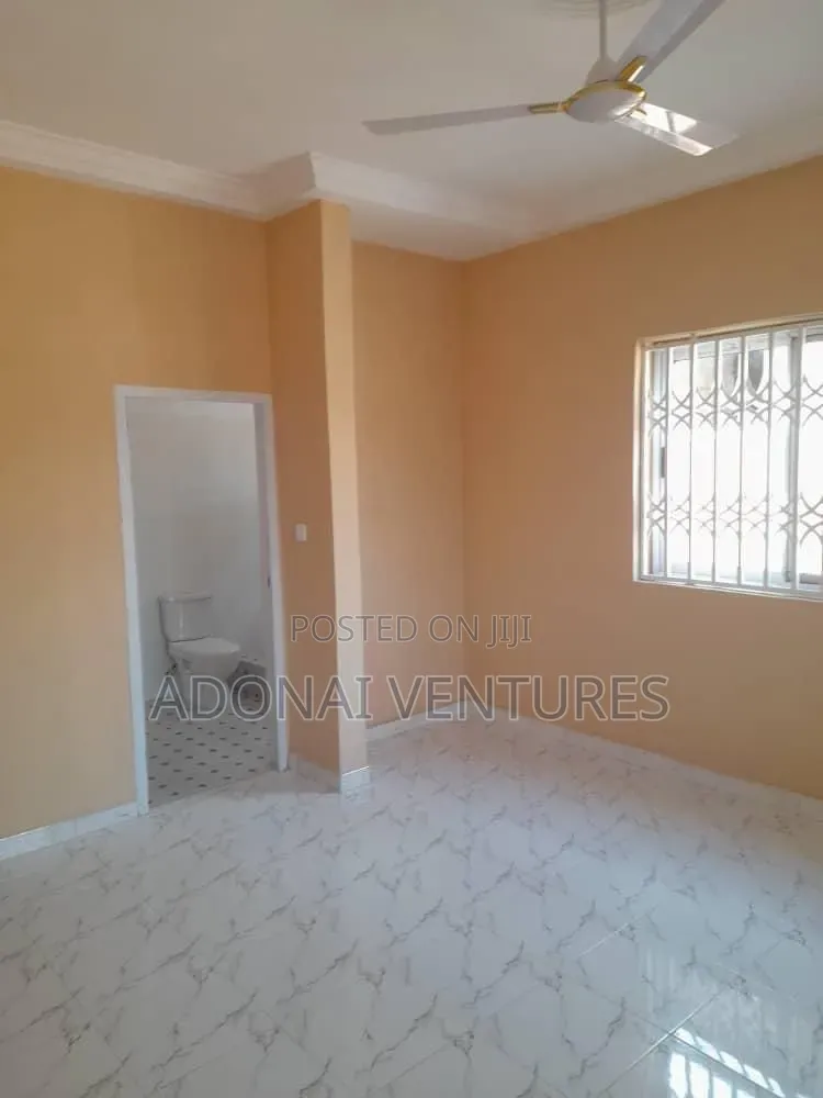 3bdrm House in Sokoban Kwamonma, Kumasi Metropolitan for sale