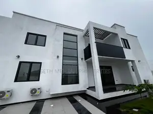 5bdrm House in 5  Bedroom House For for sale