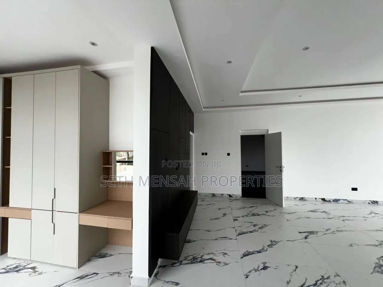 5bdrm House in 5  Bedroom House For for sale