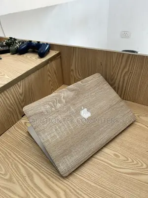 Laptop Apple MacBook Pro 2015 16GB Intel Core i7 SSD 256GB