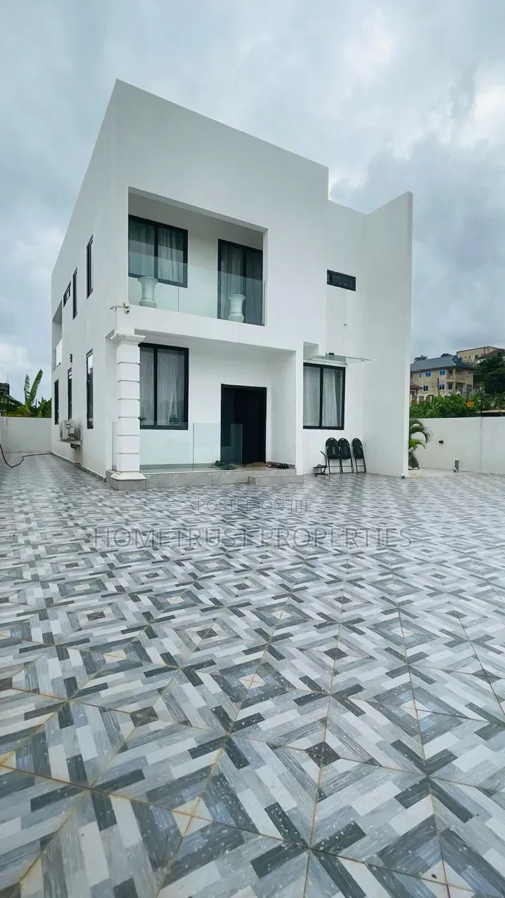 3bdrm Duplex in Amasaman Katapor for sale