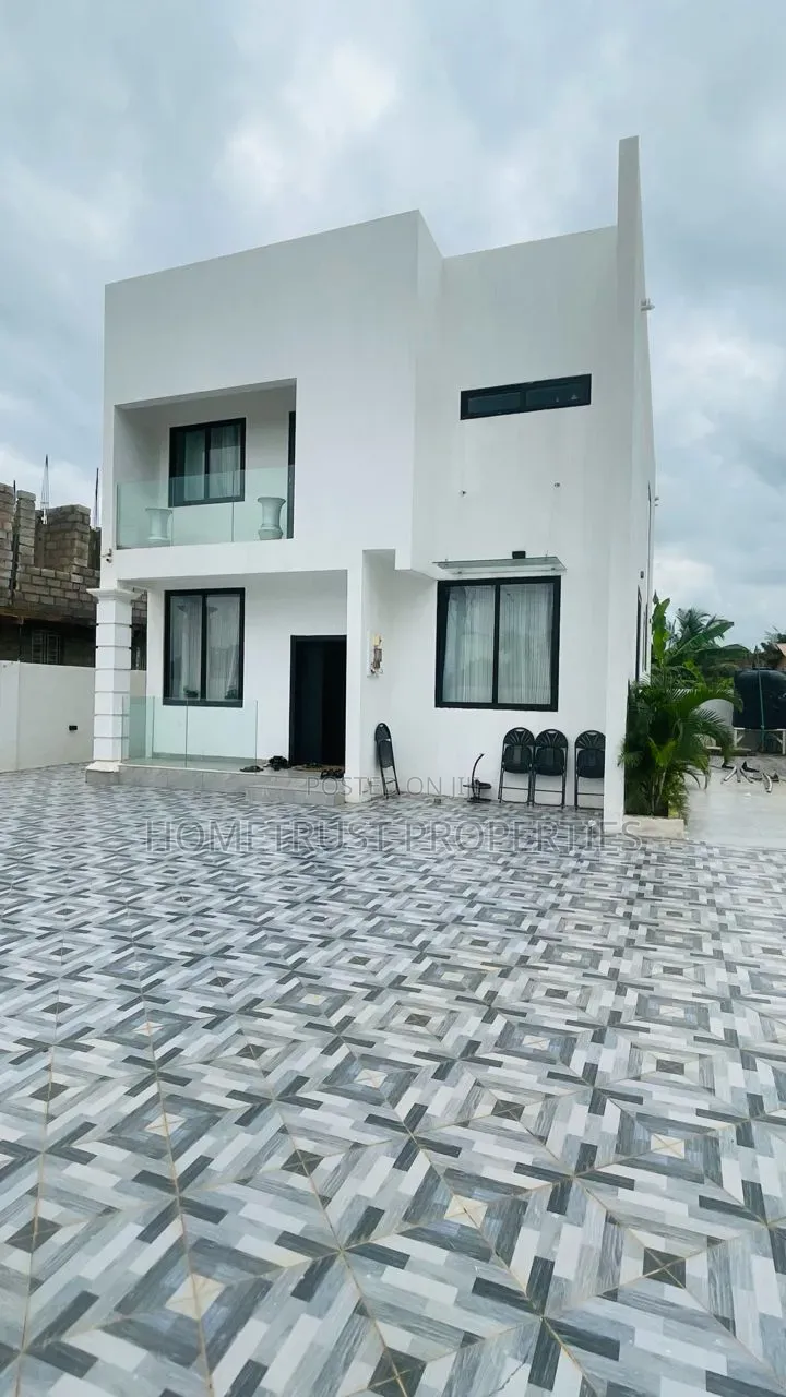 3bdrm Duplex in Amasaman Katapor for sale