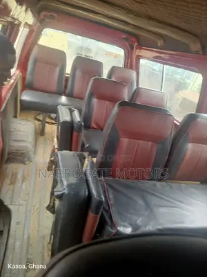 Hyundai H-100 2004 Red