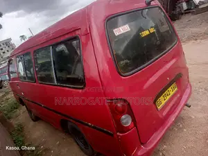 Hyundai H-100 2004 Red