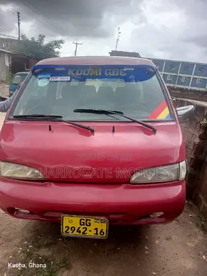 Hyundai H-100 2004 Red