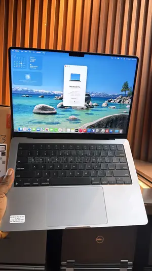 Laptop Apple MacBook Pro 2023 M3 14-inch 8GB Apple M3 Pro SSD 512GB