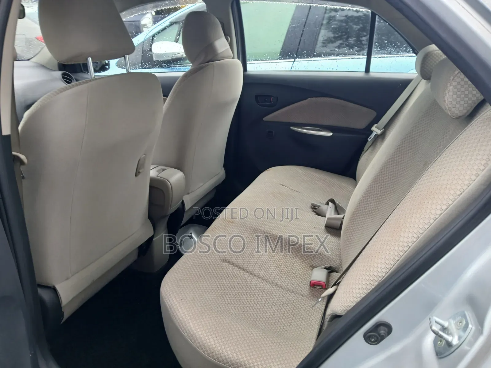 Toyota Belta 2012 Silver