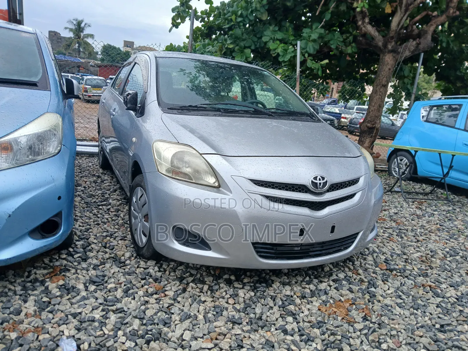 Toyota Belta 2012 Silver