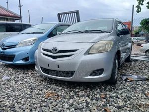 Toyota Belta 2012 Silver