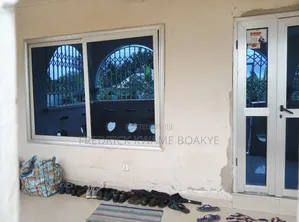 6bdrm House in Brother K Estate, Kumasi Metropolitan for sale