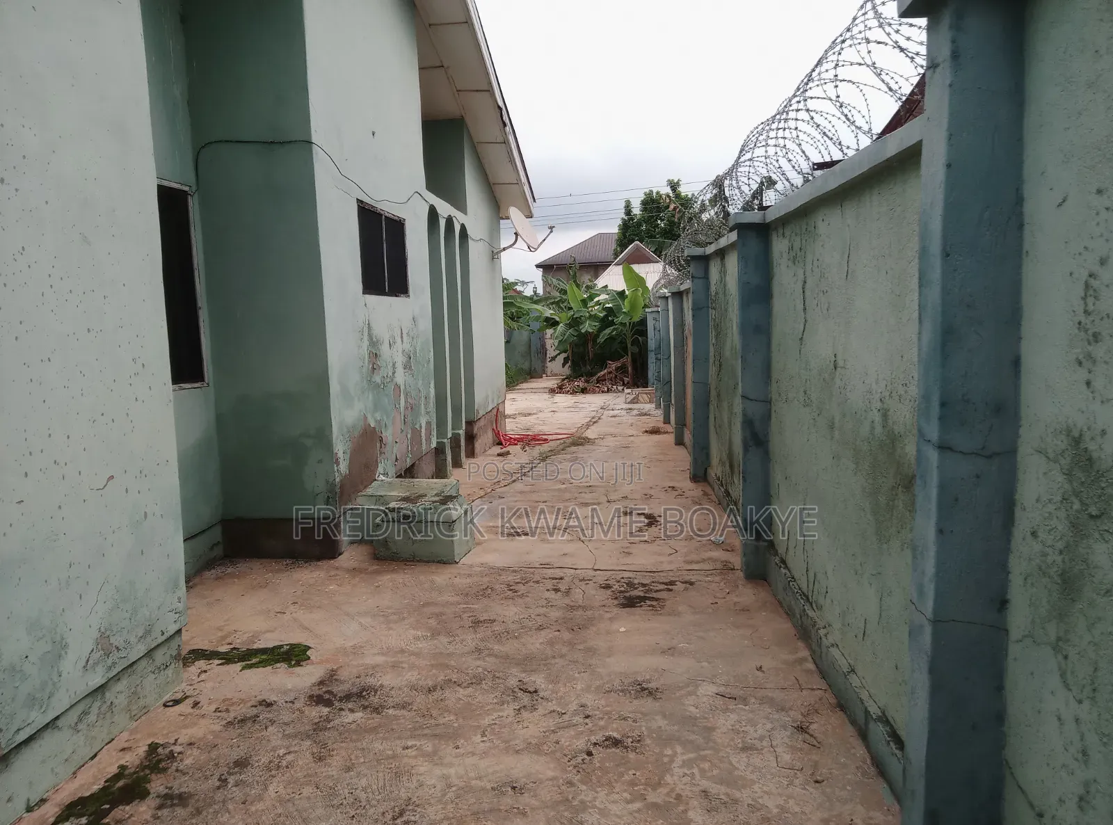 6bdrm House in Brother K Estate, Kumasi Metropolitan for sale