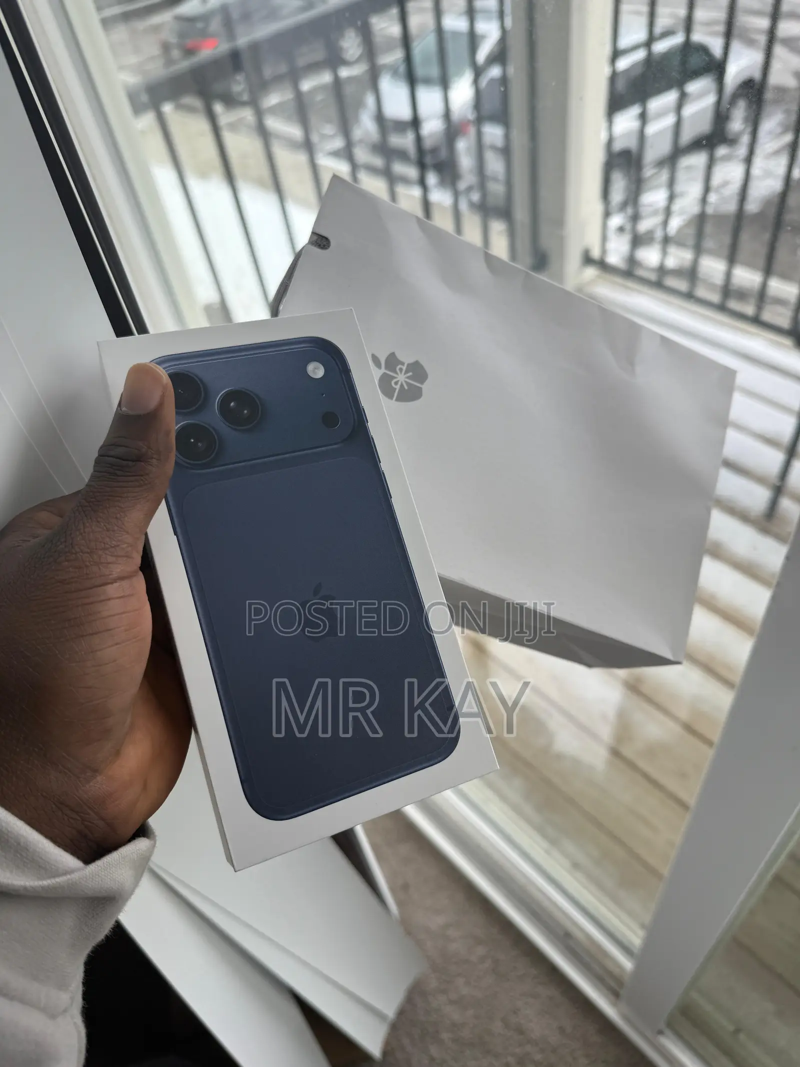 New Apple iPhone 17 Pro Max 256 GB Blue