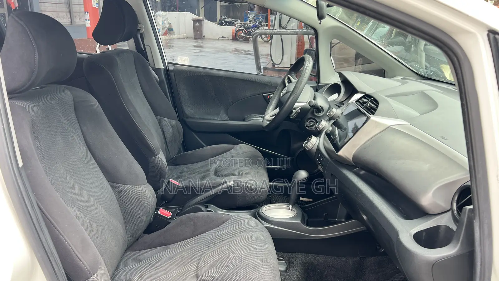 Honda Fit Automatic 2011 White