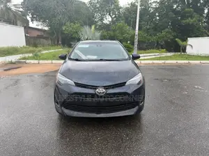 Toyota Corolla LE ECO 4dr Sedan (1.8L 4cyl CVT) 2017 White
